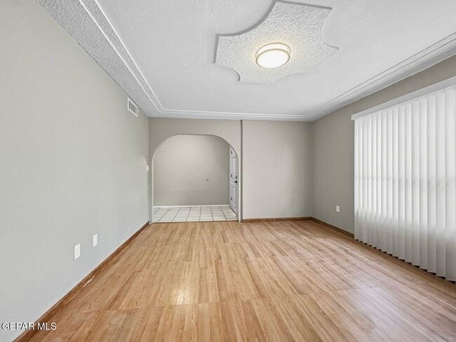 Building Photo - 106 Maple Ct