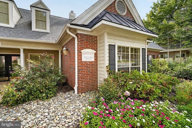 Building Photo - 12160 Penderview Ln