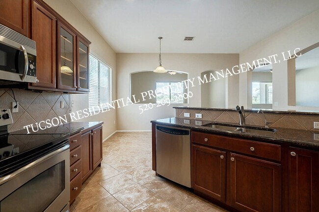 Building Photo - 10737 S Miralago Dr