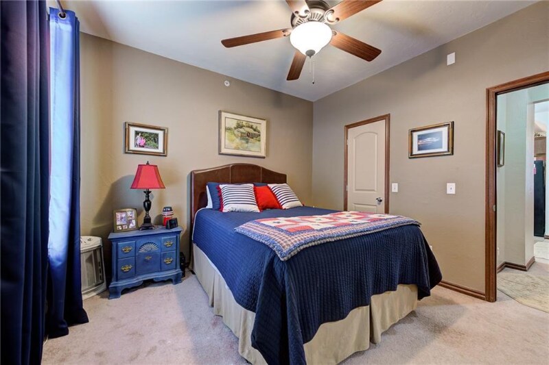 Building Photo - 1812 E Alameda St