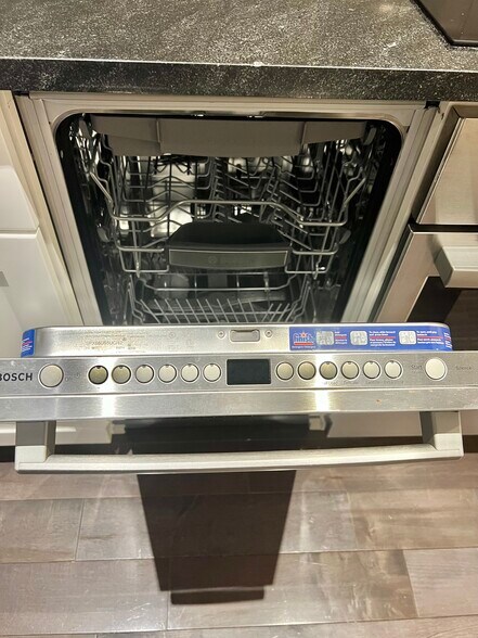 Building Photo - 328 E 59th St