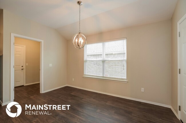 Building Photo - 4405 Windgate W Rd