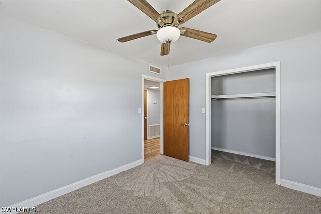 Building Photo - 4220 Deleon St