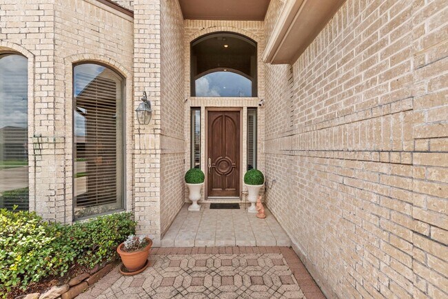 Building Photo - 4513 Country Club View