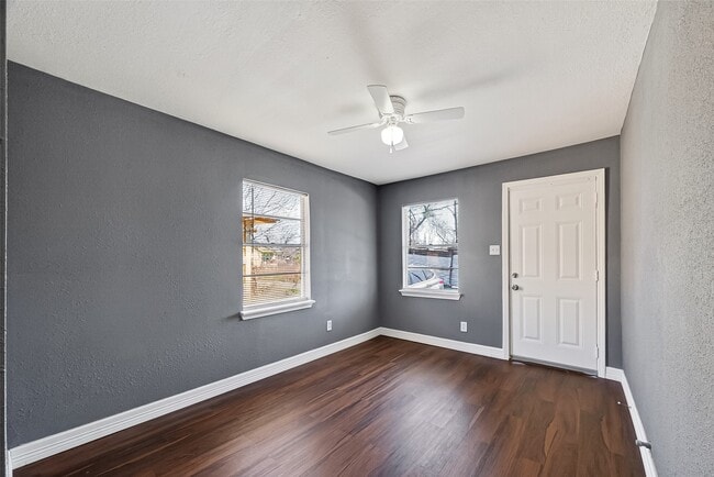 Building Photo - 3807 Love St