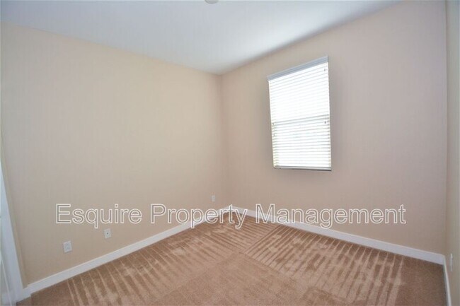 Building Photo - 205 Westpark Ct