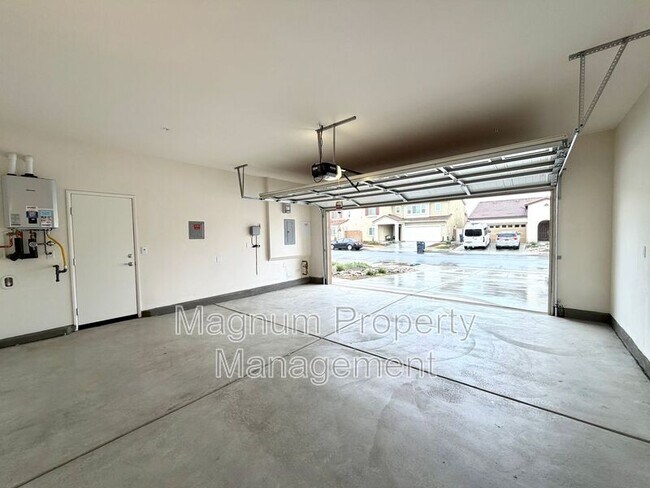 Building Photo - 31356 Sycamore Leaf Dr