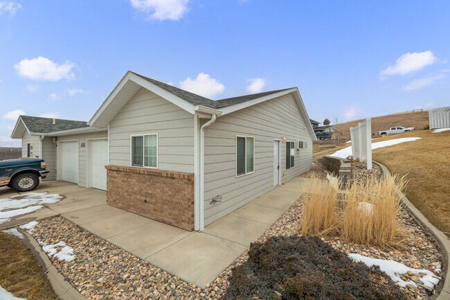 Building Photo - 1311 Sydney Dr