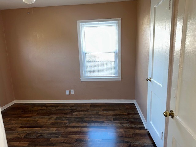 Building Photo - 5425 Bataan Rd