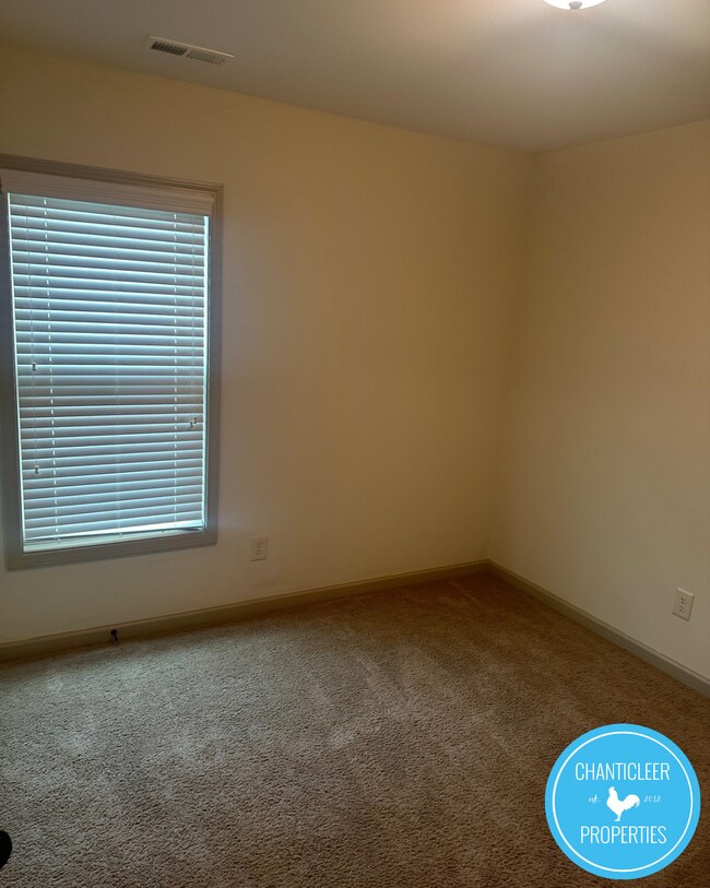 Building Photo - 152 McDowell Pkwy