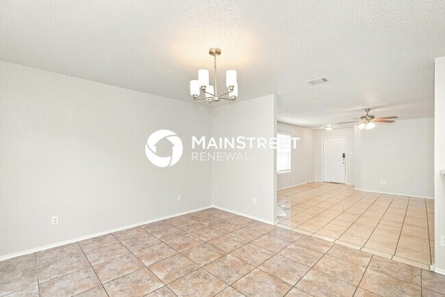 Building Photo - 3 Bedroom Pet-Friendly Home in Fort Worth, TX with Main Street Renewal