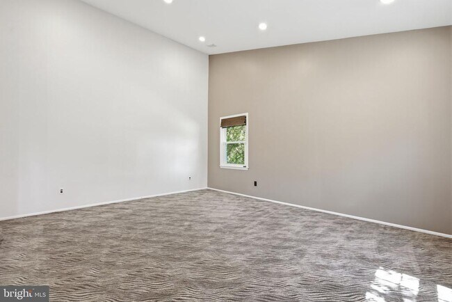 Building Photo - 1272 Knox Dr