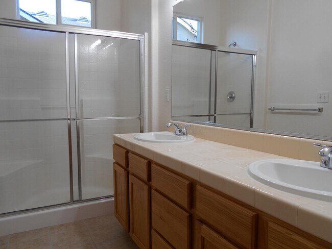 Building Photo - 638 W Milano Ln