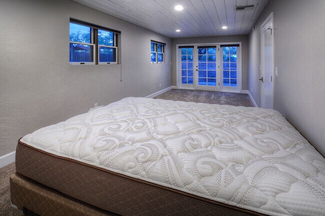 Building Photo - PRELEASE FOR AUGUST 2026 - Gorgeous Brick ...