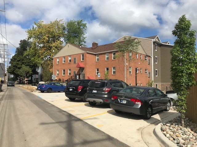 Building Photo - 128 Durand St