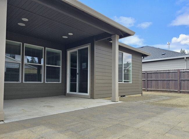 Building Photo - 13109 NE 60th Ave