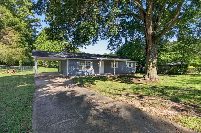 Building Photo - 495 Valerie Cir