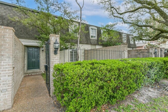 Building Photo - 815 S Ripple Creek Dr