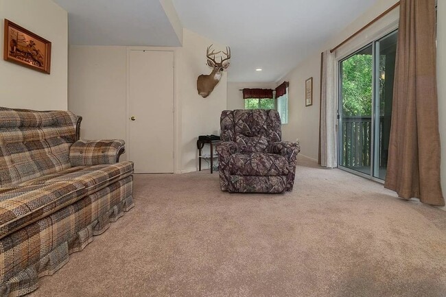 Building Photo - 2BR, 2Ba First floor apartment in Borden Commons