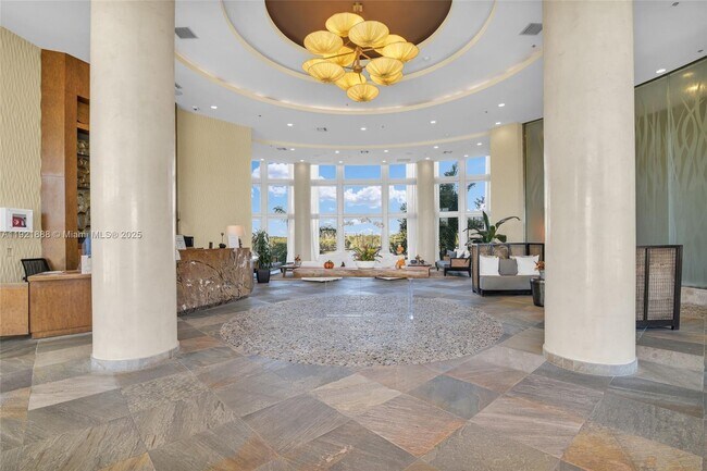 Building Photo - 2681 N Flamingo Rd