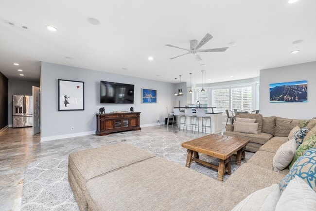 Building Photo - Located in the gated Valhalla community in Brentwood