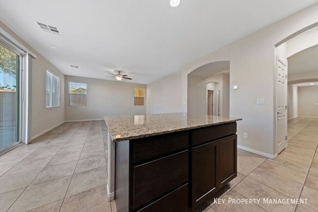 Building Photo - 2324 Mundare-