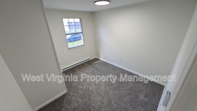 Building Photo - 277 Wood St