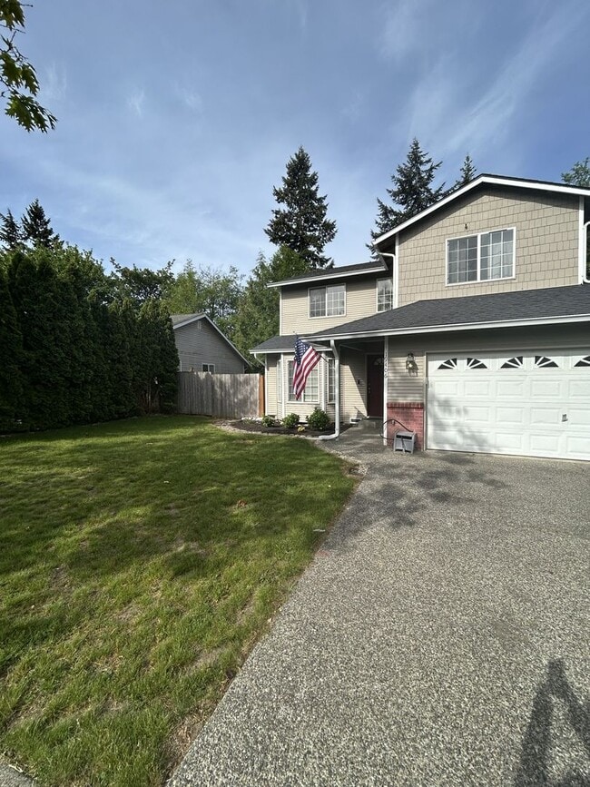 Building Photo - Beautiful Newly updated 4 bedroom 2.5 bath 1,582 Sq Ft Home  in Crown Ridge Estates