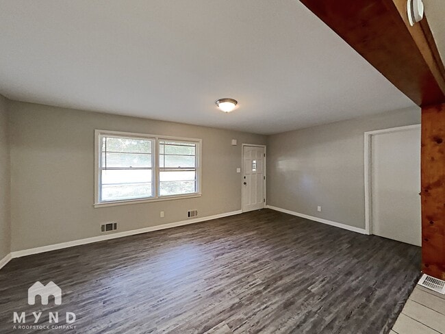 Building Photo - 3945 Camellia Trail
