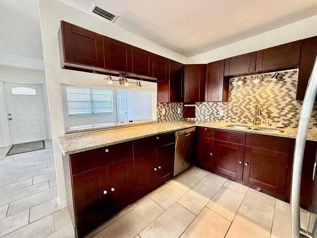 Building Photo - 4109 W Wallace Ave