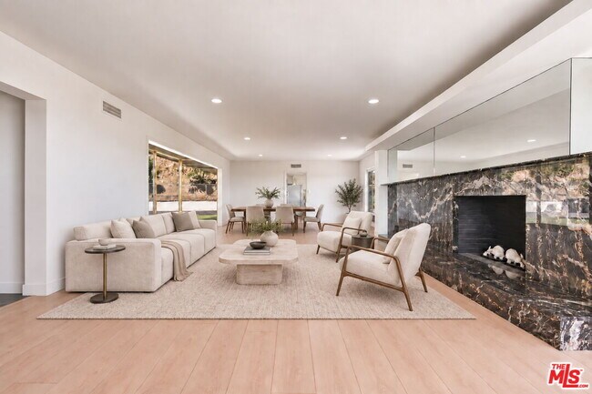 Building Photo - 1682 Larco Way