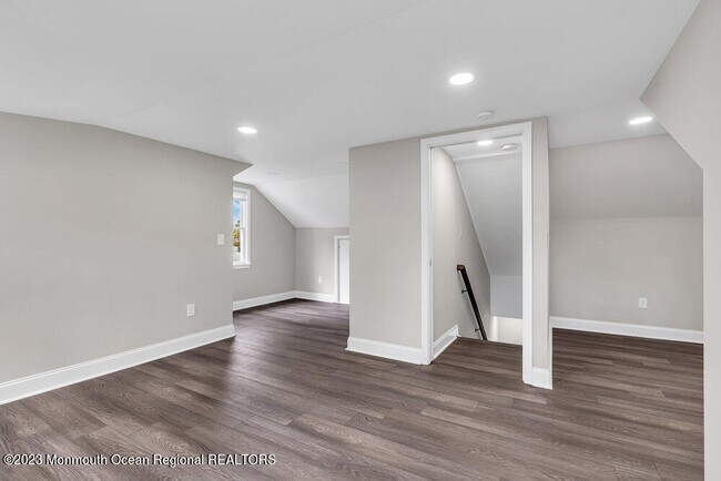 Building Photo - 557 Mantoloking Rd