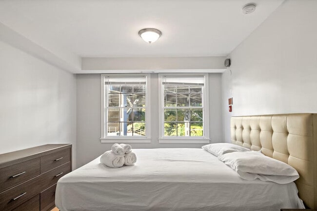 Building Photo - 3303 Water St NW