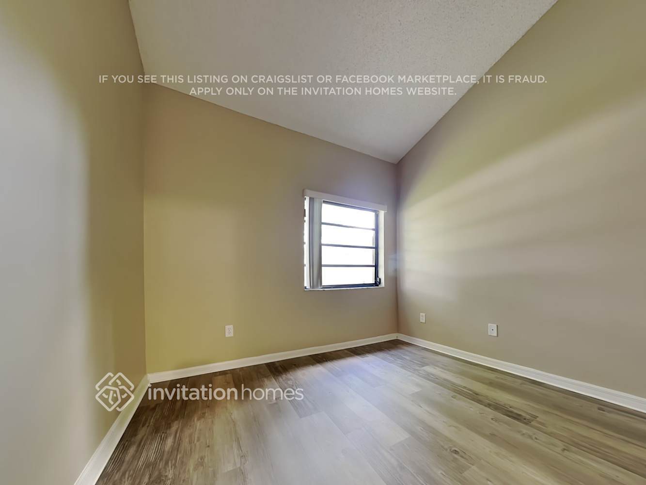 Building Photo - 8600 SW 140th Terrace