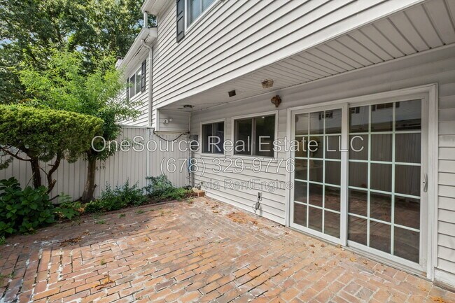 Building Photo - 7312 Cardigan Cir NE