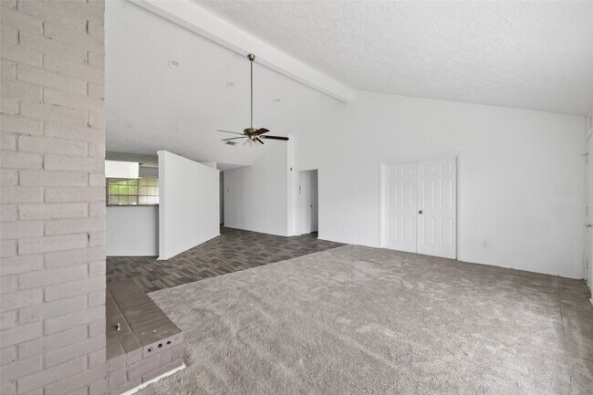 Building Photo - 8203 Lone Quail Dr