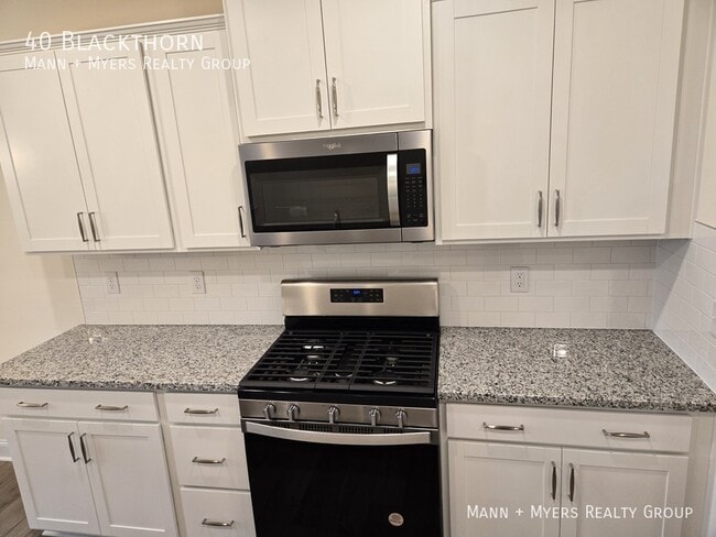 Building Photo - 40 Blackthorn-