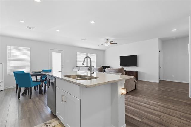 Building Photo - 3004 Brittlebush Dr