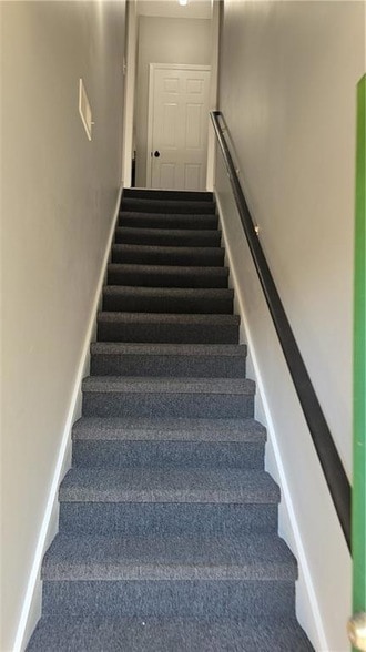 Building Photo - 31 Corinth Rd