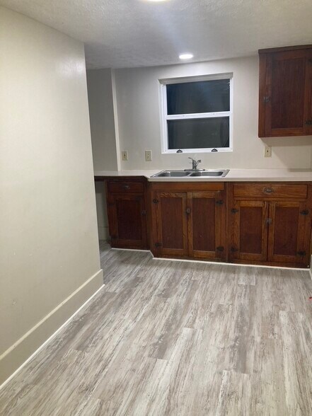 Building Photo - 306 Reber Ave