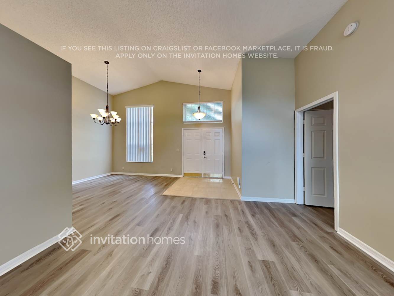 Building Photo - 13036 Meadowbreeze Dr