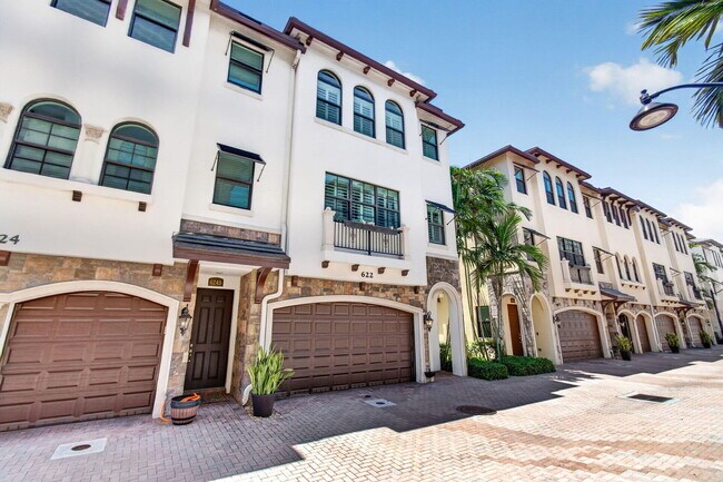 Building Photo - 622 Windward Cir S