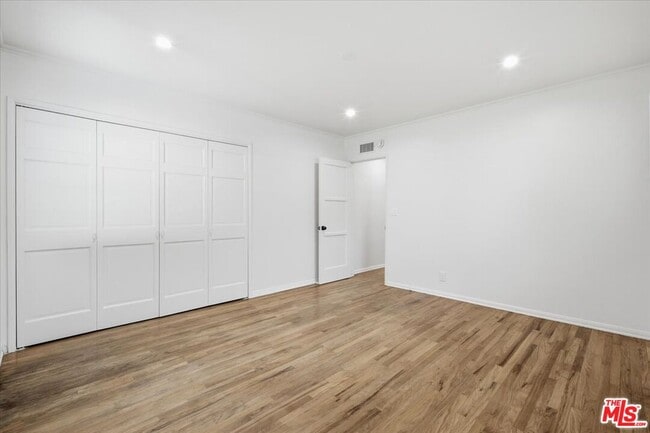 Building Photo - 12818 Hatteras St
