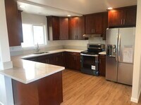 Building Photo - 2052 10th Ave