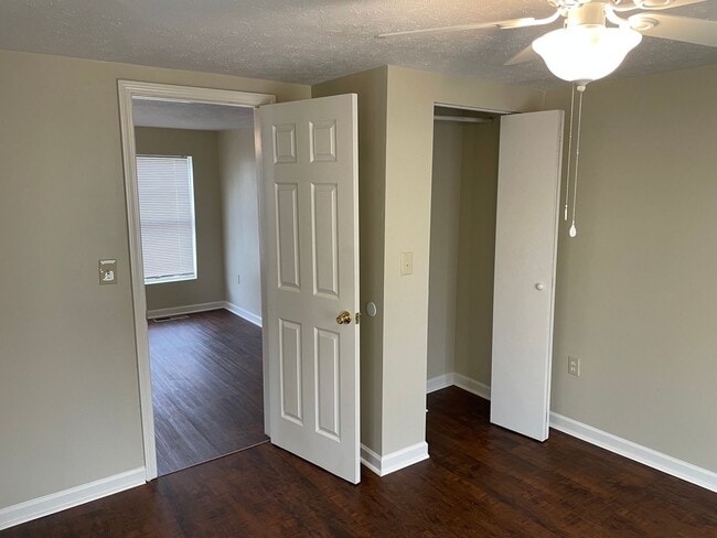Building Photo - 3/1 House in Kingston $995