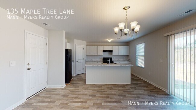 Building Photo - 135 Maple Tree Ln