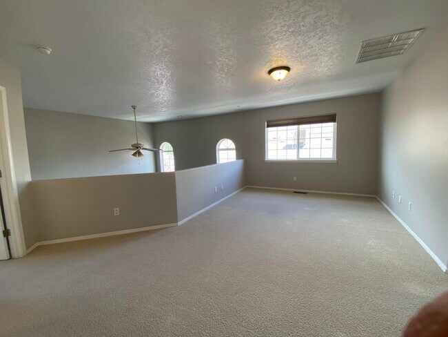 Building Photo - 7305 Peregrine Rd NE