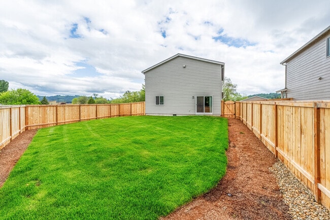 Building Photo - BRAND NEW FOUR BEDROOM IN WEST LONGVIEW