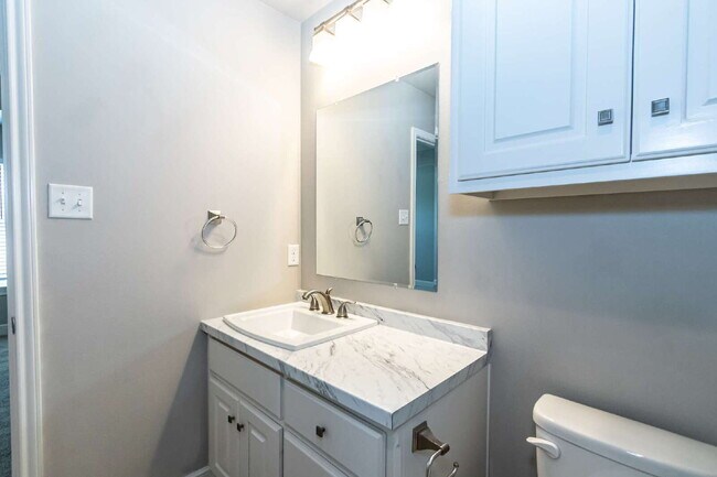 Building Photo - Cute Duplex in South Lubbock