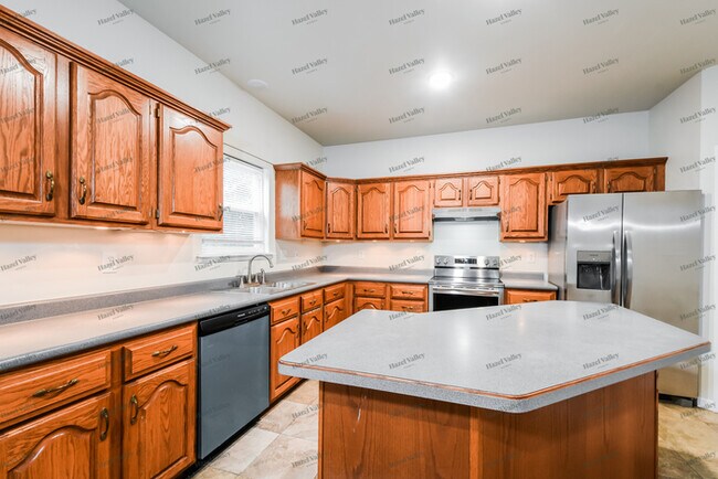 Building Photo - 441 Woodbine Ct
